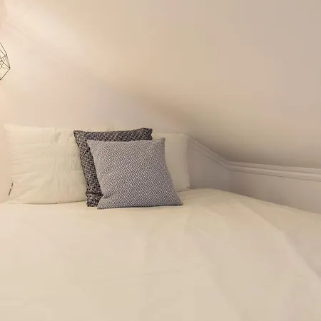 Lovelystay Vintage Loft Near Martim Moniz Lisboa