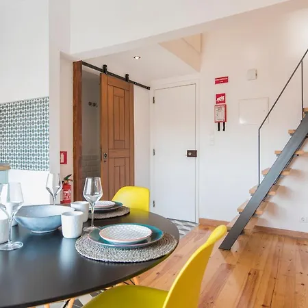 Lovelystay Vintage Loft Near Martim Moniz Lisboa