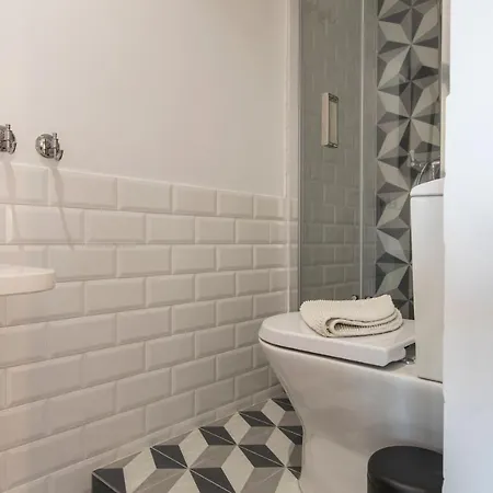 Lovelystay Vintage Loft Near Martim Moniz